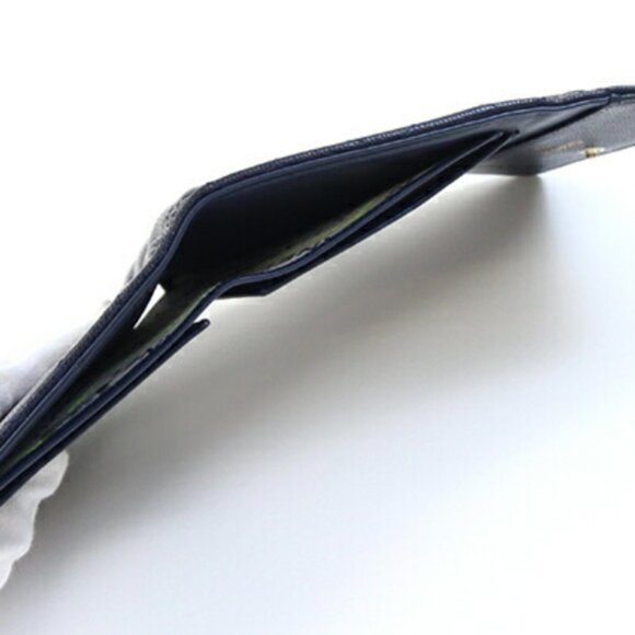 CHANEL Purple Caviar Leather Logo Wallet - Picture 3 of 6